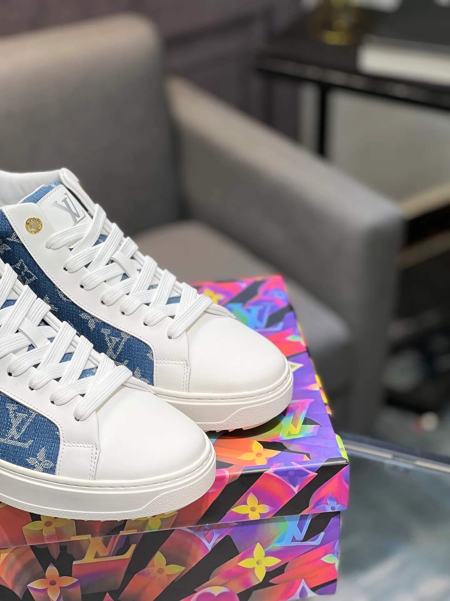 Men's shoes 💰560 LV Louis Vuitton. The latest fashionable casual shoes are popular in physical stores. New spring and summer comfortable imported cowhide, cowhide mesh, unique jacquard fabric element design. With sheepskin lining, Lv original base, [sun][sun] high-end packaging and high quality💪Details determine quality, welcome to compare🇮🇹Code number 38-44, 45 can be customized